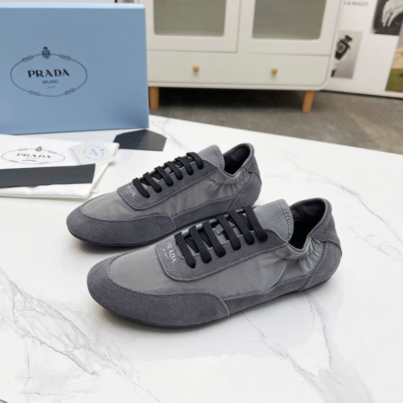Pra*a casual shoes